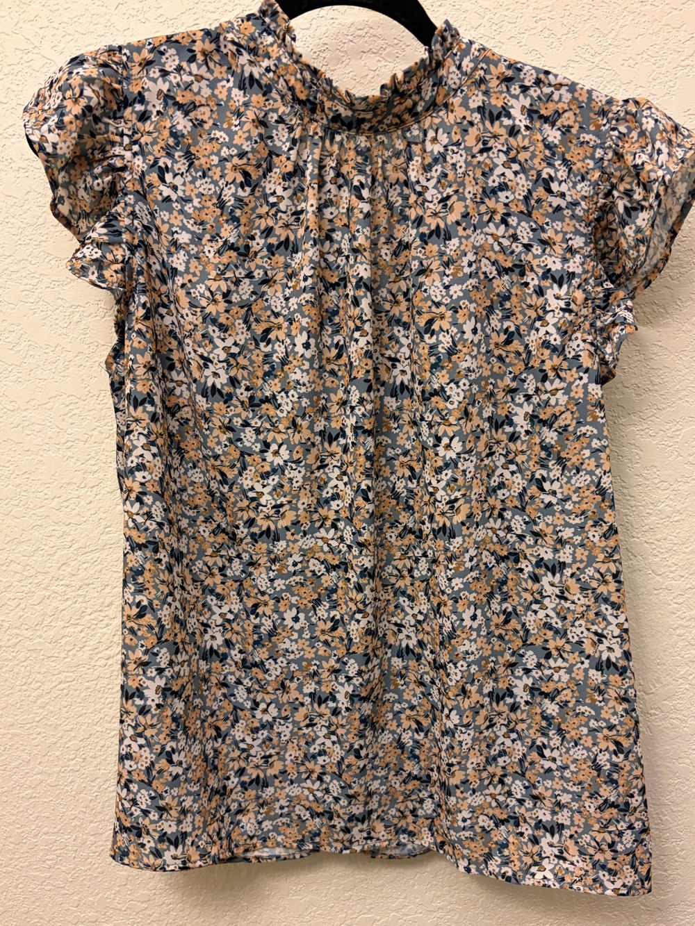 Voy Floral Short-Sleeve Ruffle Neck Top - Yellow & Navy